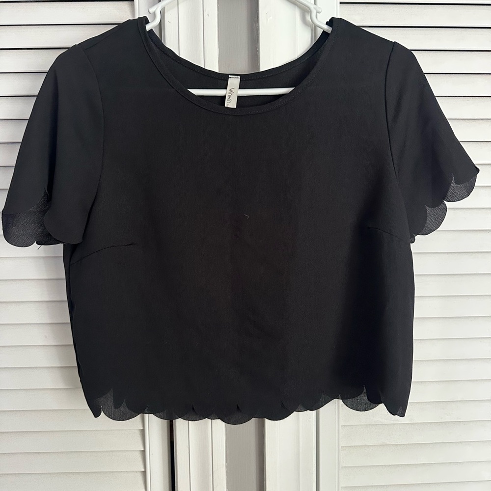 Winwin scallop crop top